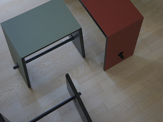 Igor chairs table